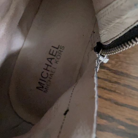 Michael Kors Blake Buckle Boot Blk w/Silver, Sz9.5 - Picture 6 of 11